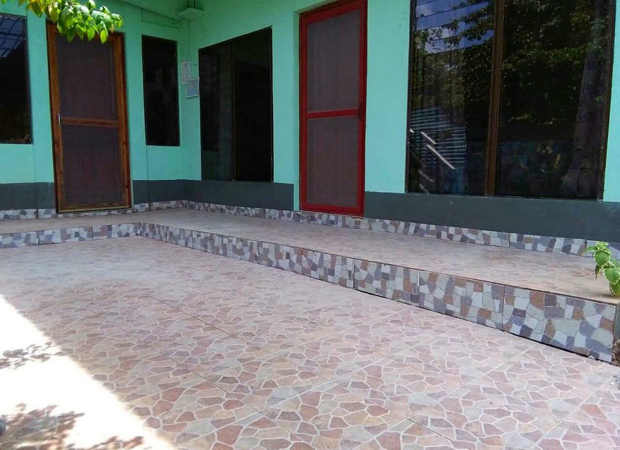 Villy'S Cottage North End Dış mekan fotoğraf