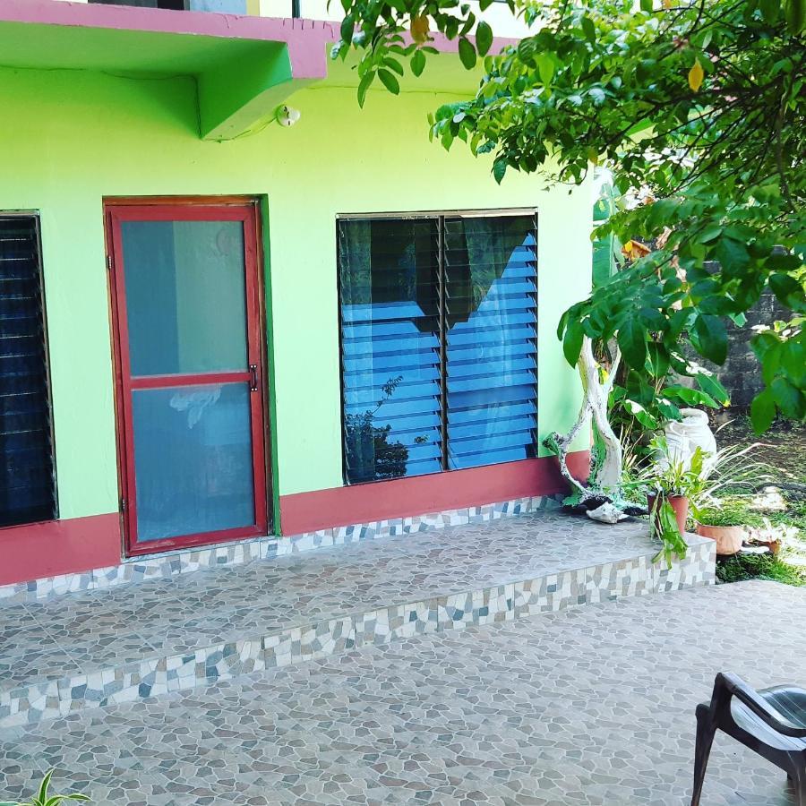 Villy'S Cottage North End Dış mekan fotoğraf